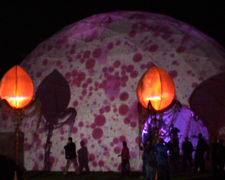 projection on dome tent2
